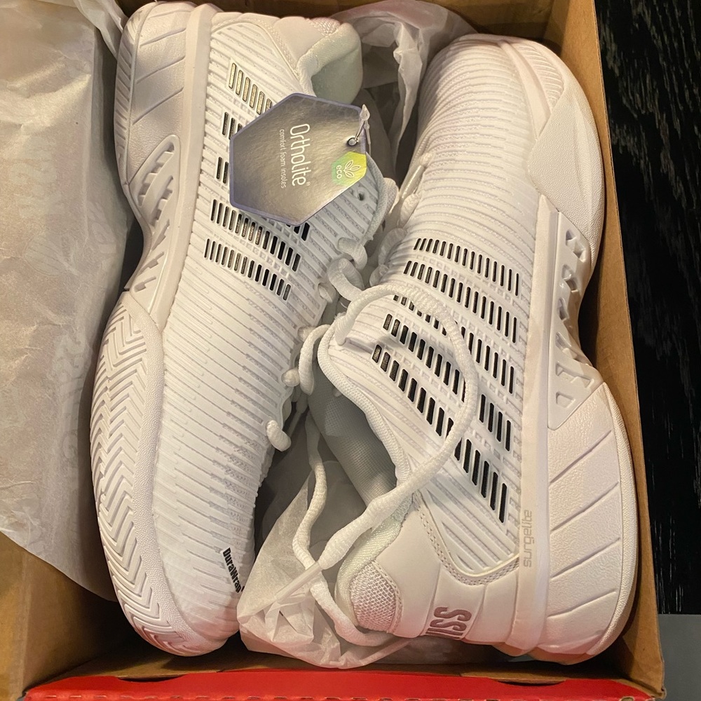 K-Swiss Women's Hypercourt Express 2 Tennis Shoe